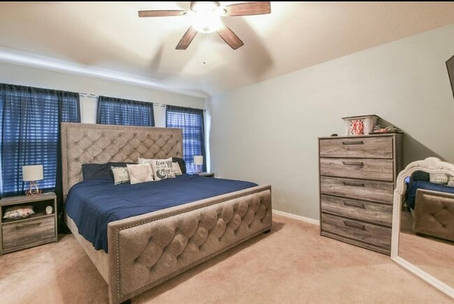 property at 4854 Fair Oak Dale Ln