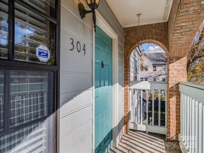 406 W 9th St in Charlotte, NC - Building Photo - Building Photo