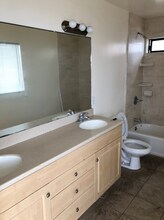6665 Del Playa Dr in Isla Vista, CA - Building Photo - Building Photo