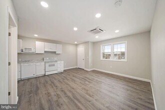 22929 Frederick Rd in Clarksburg, MD - Building Photo - Building Photo