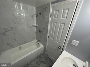 8206 Red Wing Ct in Frederick, MD - Building Photo - Building Photo