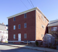 57 Ogrady St in Fall River, MA - Foto de edificio - Building Photo