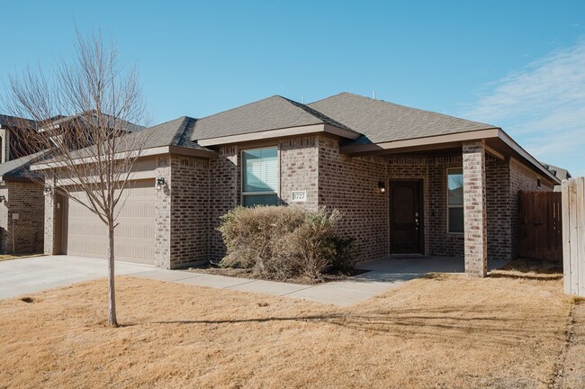 1727 Twin Falls Dr in Odessa, TX - Building Photo - Building Photo