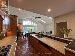 29 Ann St in St Catharines, ON - Building Photo - Building Photo