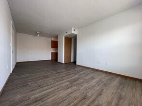 1912 S 15th St, Unit 23 in Plattsmouth, NE - Building Photo - Building Photo