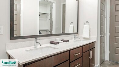 825 Usener St, Unit 841 in Houston, TX - Building Photo - Building Photo