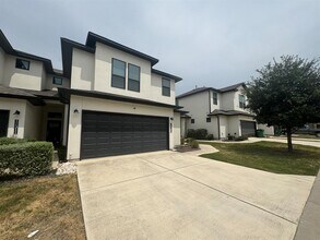 11309 Culzean Castle Dr in Austin, TX - Foto de edificio - Building Photo