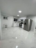 198-01 56th Ave in Queens, NY - Building Photo