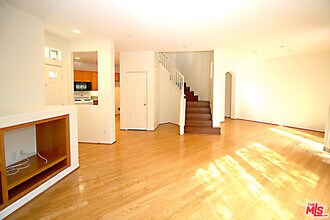 915 Somerville in Irvine, CA - Building Photo - Building Photo