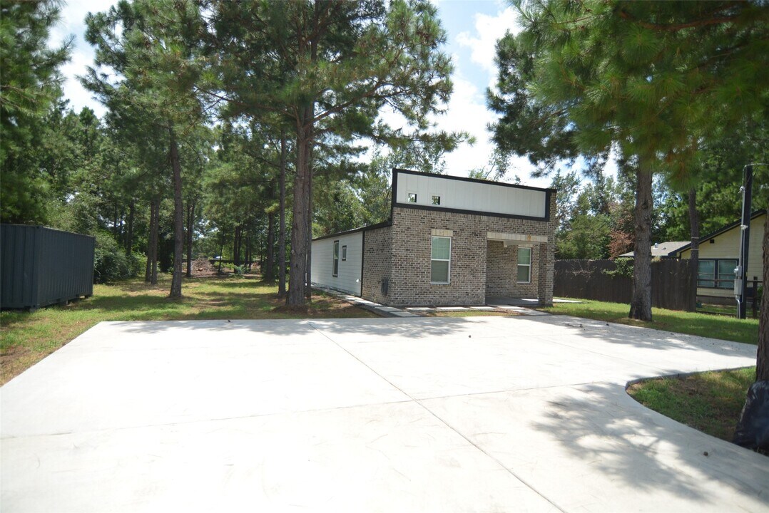 43699 Old Houston Hwy in Prairie View, TX - Building Photo