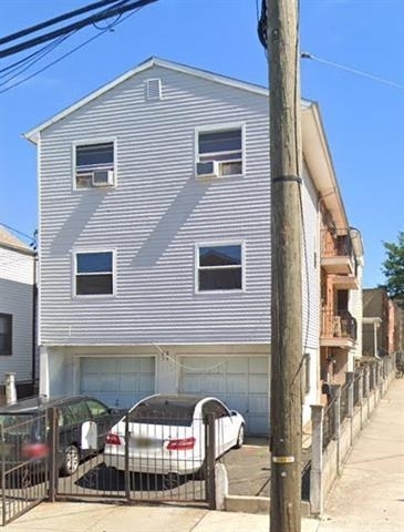 72 Logan Ave in Jersey City, NJ - Building Photo