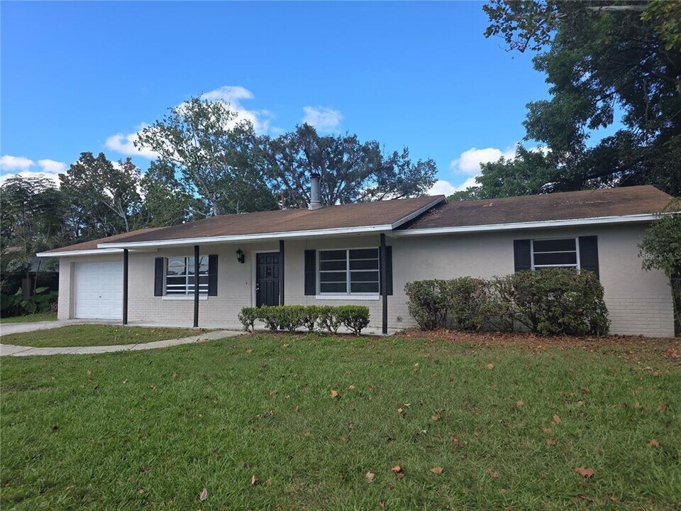 5701 SE 4th St in Ocala, FL - Building Photo