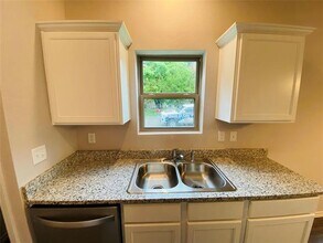 100 Seay Ln in Quinlan, TX - Building Photo - Building Photo