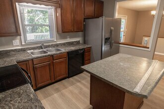 3006 Lynnwood Dr in Columbia, MO - Building Photo - Building Photo