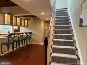 105 S 18th St in Philadelphia, PA - Building Photo - Building Photo