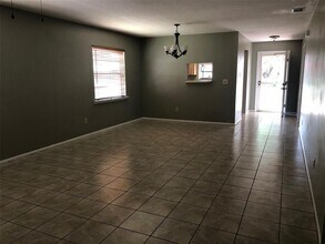 625 E 8th Ave in Mount Dora, FL - Building Photo - Building Photo