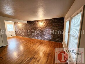 1417 N Main St in Independence, MO - Building Photo - Building Photo