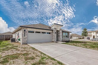 1610 Bear Spring Dr in Richmond, TX - Foto de edificio - Building Photo