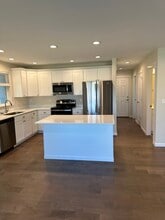6704 Summerset Dr SE in Olympia, WA - Building Photo - Building Photo