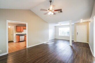 7313 Ole Nottingham Dr in Nashville, TN - Building Photo - Building Photo