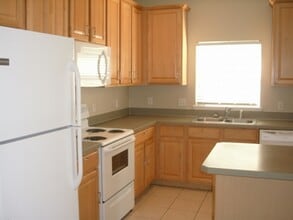 768 Hacienda Cir in Kissimmee, FL - Building Photo - Building Photo