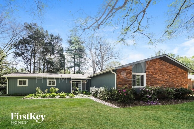 640 Valley Brook Ln, Unit 106 in Winston-Salem, NC - Foto de edificio - Building Photo