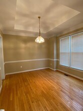 301 Fortuna Dr in Simpsonville, SC - Foto de edificio - Building Photo