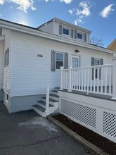 33 Rosegarden St in Warwick, RI - Building Photo - Building Photo