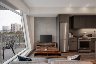 952 Johnson St in Victoria, BC - Building Photo - Building Photo