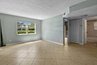 1604 SE Green Acres Cir in Port St. Lucie, FL - Building Photo - Building Photo
