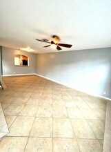 2072 Oakhurst Way in Riviera Beach, FL - Building Photo - Building Photo