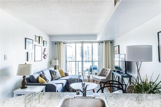 429 Somerset St W in Ottawa, ON - Building Photo - Building Photo