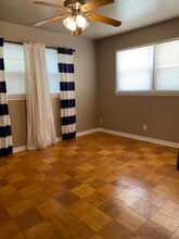 801 NW 9th St in Andrews, TX - Foto de edificio - Building Photo