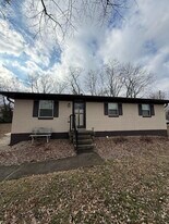 3706 Glenlea Way in Jeffersontown, KY - Building Photo