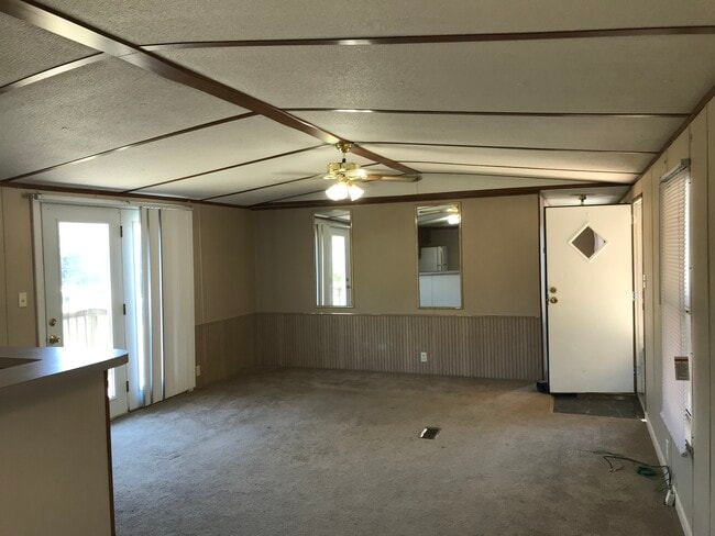 133 James Way in Dandridge, TN - Foto de edificio - Building Photo