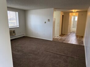 1424 11th Ave, Unit Campus Park in Greeley, CO - Building Photo - Building Photo