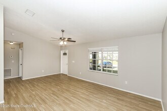 1084 Thompson Rd SW in Palm Bay, FL - Building Photo - Building Photo