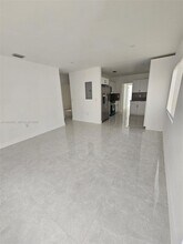 2488 SW 6th Ct in Fort Lauderdale, FL - Building Photo - Building Photo