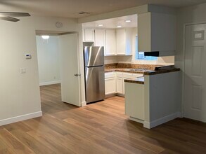 Tanglewood Apartments in Riverside, CA - Foto de edificio - Building Photo