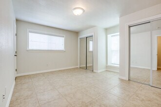 Tucasa Townhomes in Irving, TX - Building Photo - Building Photo