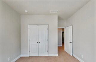 947 Shy Ln in Marietta, GA - Building Photo