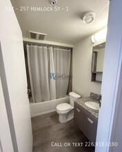 257-257 Hemlock St in Waterloo, ON - Building Photo - Building Photo