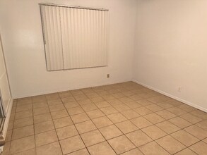 843 W Walnut Ave, Unit B in Monrovia, CA - Building Photo - Building Photo