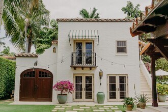213 E Lakewood Rd, Unit casa andaluz in West Palm Beach, FL - Foto de edificio - Building Photo