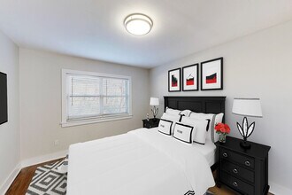 Hillside Village in Ridgefield, NJ - Building Photo - Building Photo