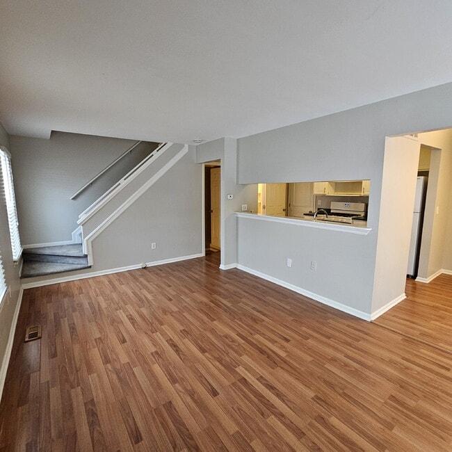 33734 Bayview Dr in New Baltimore, MI - Building Photo - Building Photo