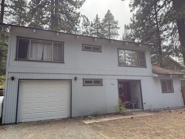 900 Council Rock Dr