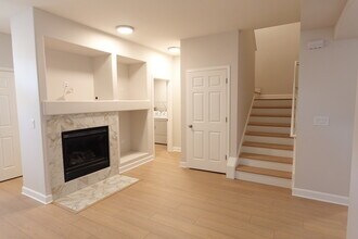 1432 Remington Ln in Round Lake, IL - Foto de edificio - Building Photo