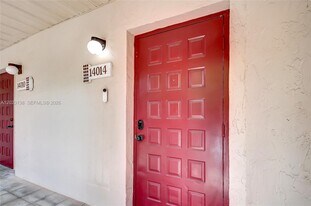 14014 SW 91st Terrace in Miami, FL - Building Photo