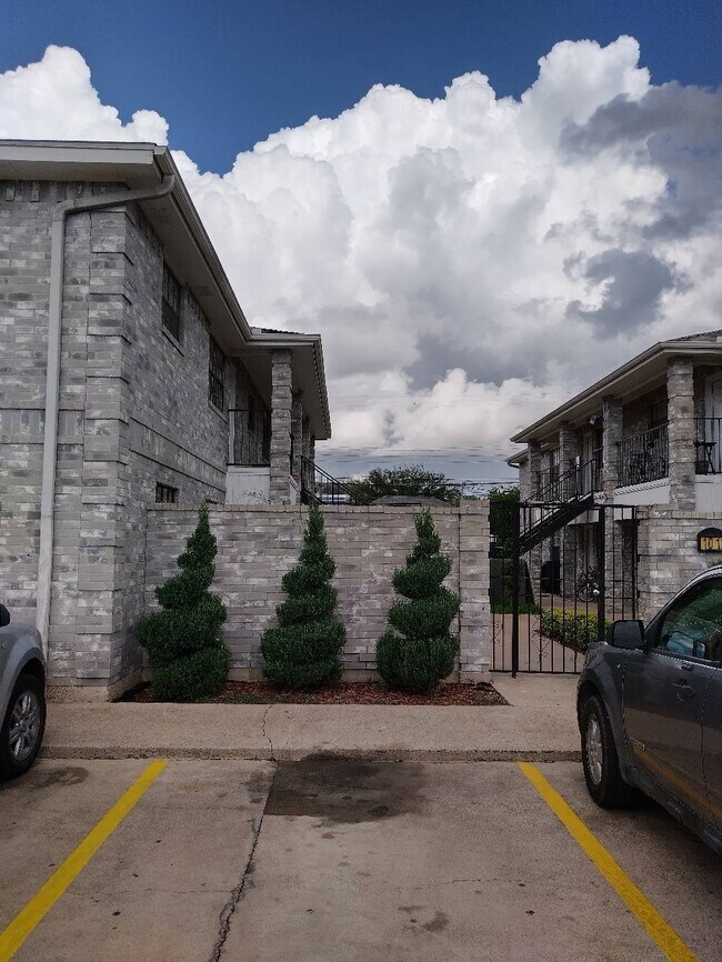 1012 Doherty Ave Apartments and Nearby Mission Apartments For Rent Mission, TX